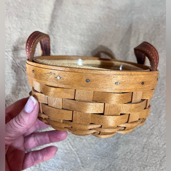 Longaberger Booking Saffron Basket w/Leather Handles, Fabric Liner and Protector - Picture 2 of 7